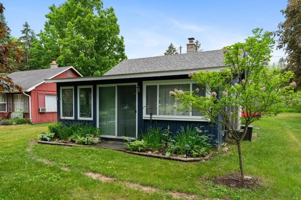 7752 & 7754 Maple Street Central Lake Township MI 49622
