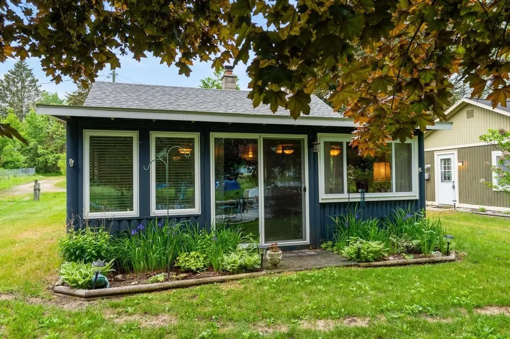 7752 & 7754 Maple Street Central Lake Township MI 49622