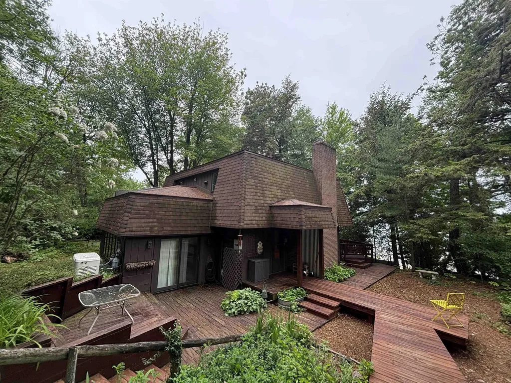 2856 Birchview Drive Torch Lake Township MI 49648