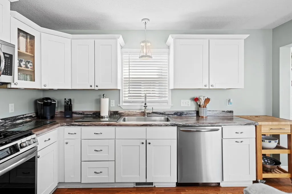 11256 SE Torch Lake Drive Helena Township MI 49612