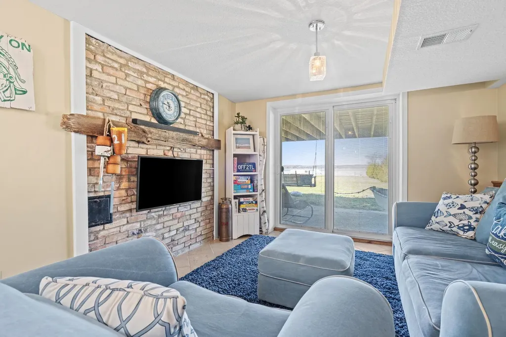 11256 SE Torch Lake Drive Helena Township MI 49612