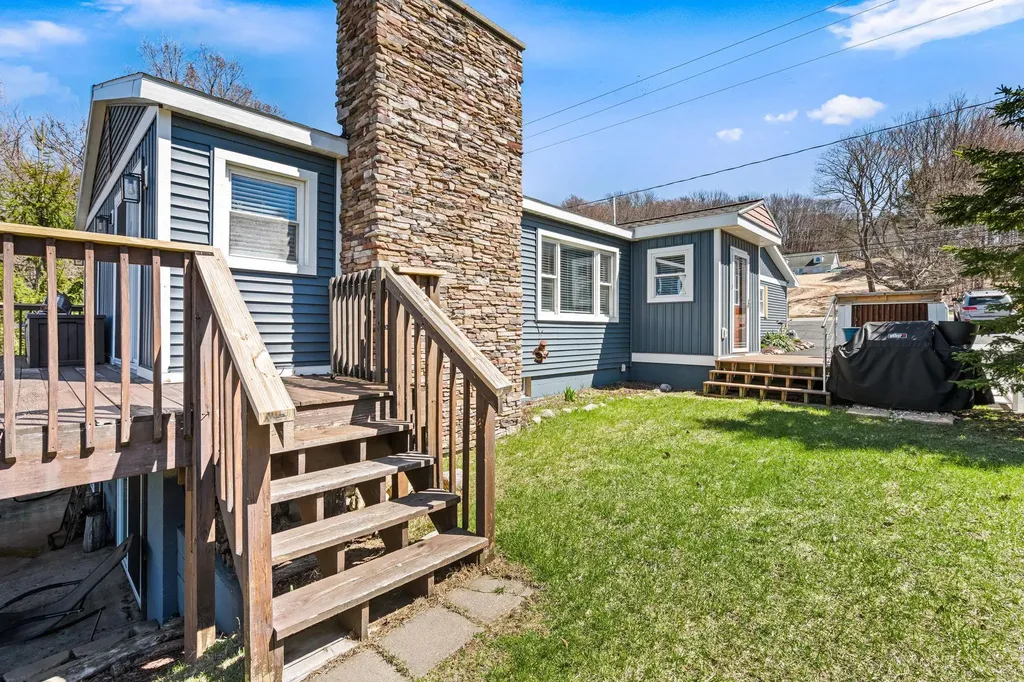 11256 SE Torch Lake Drive Helena Township MI 49612