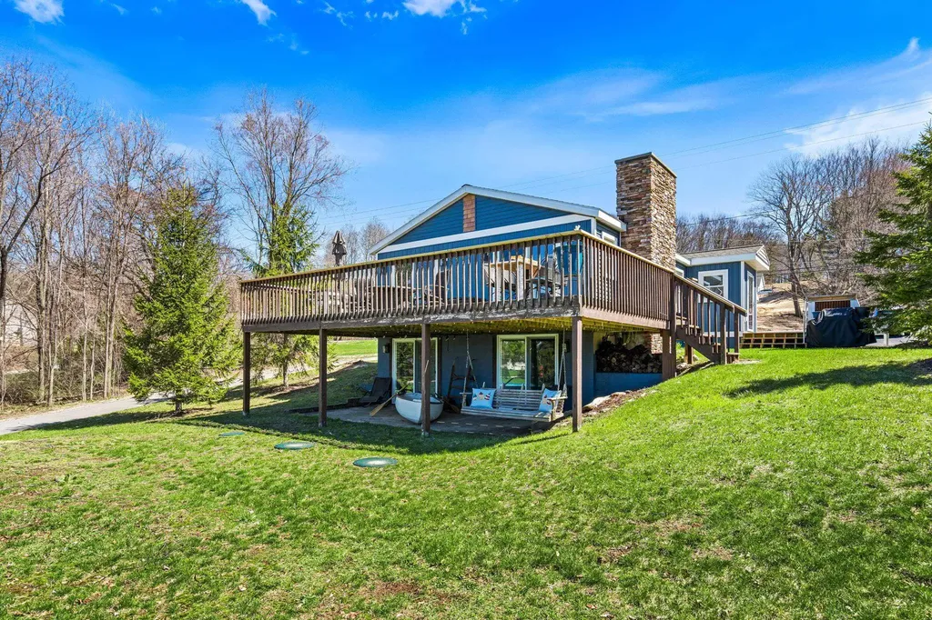 11256 SE Torch Lake Drive Helena Township MI 49612