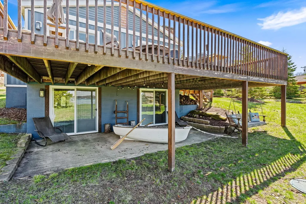 11256 SE Torch Lake Drive Helena Township MI 49612