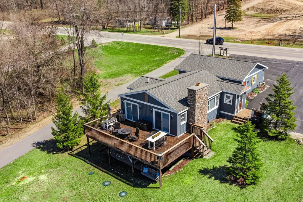 11256 SE Torch Lake Drive Helena Township MI 49612
