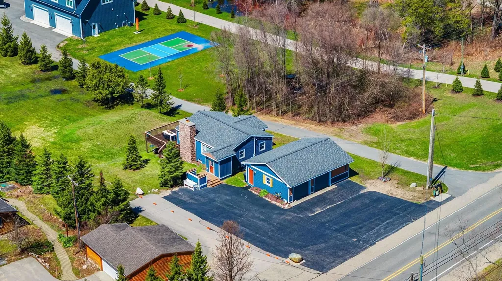 11256 SE Torch Lake Drive Helena Township MI 49612