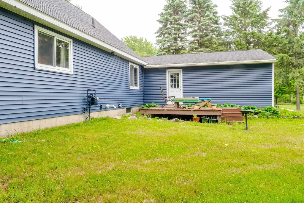 5571 Exodus Drive Long Lake Township MI 49684