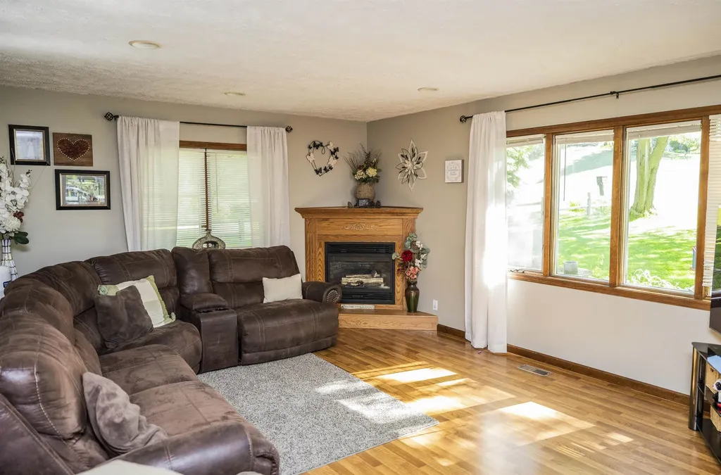 5571 Exodus Drive Long Lake Township MI 49684