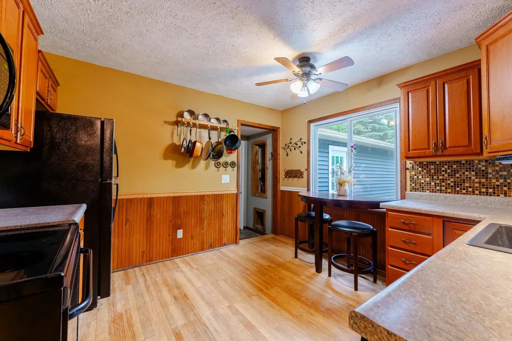 5571 Exodus Drive Long Lake Township MI 49684