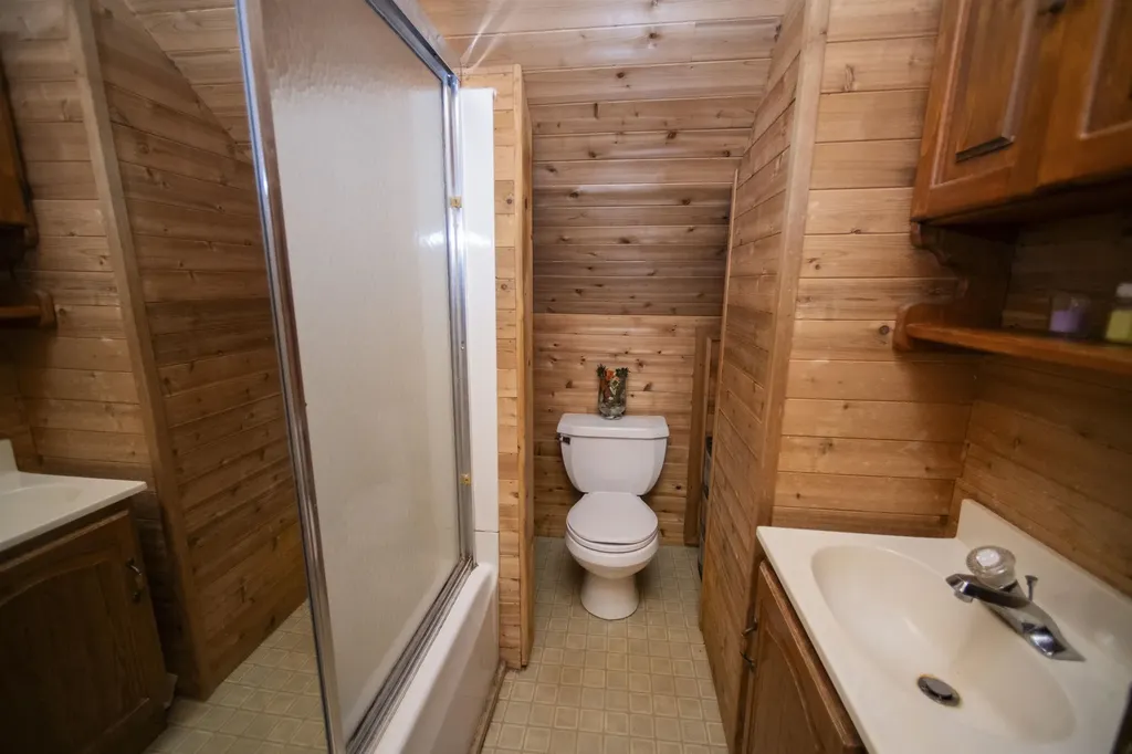 5571 Exodus Drive Long Lake Township MI 49684