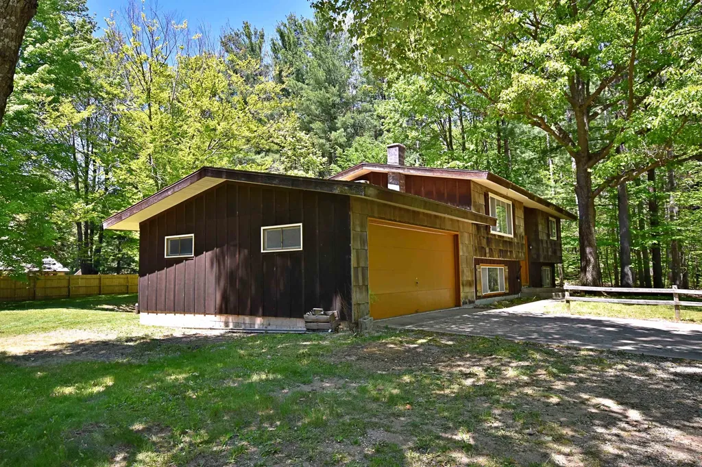 5388 E M-115 Selma Township MI 49601