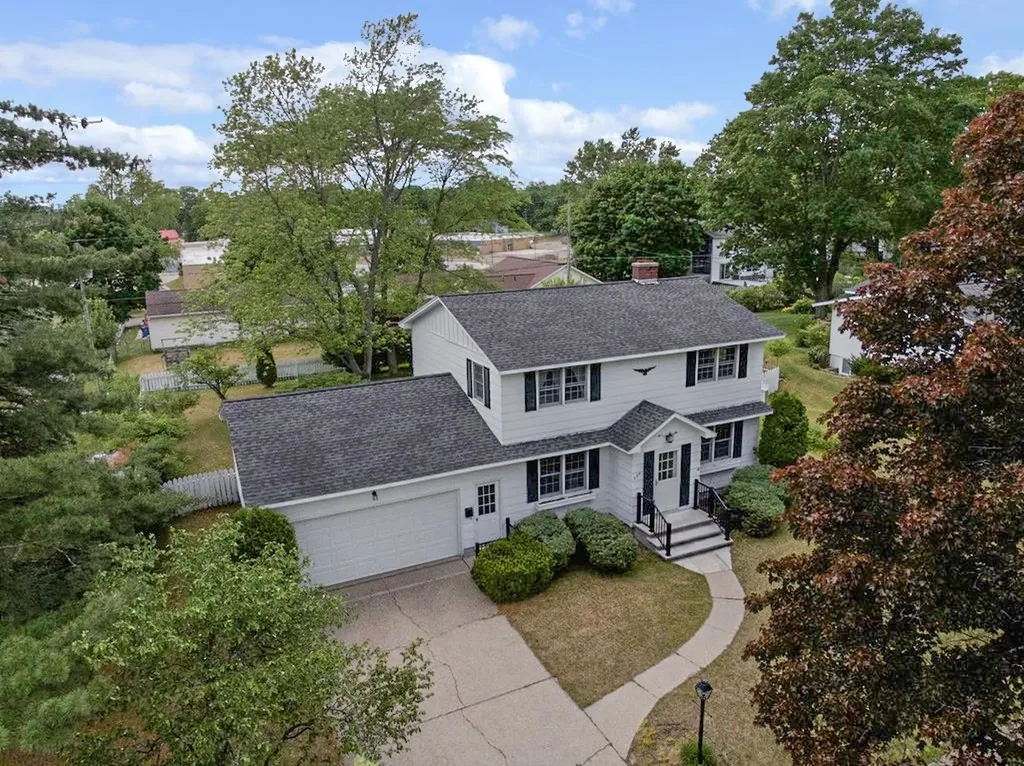 424 Crestview Place Cadillac City MI 49601