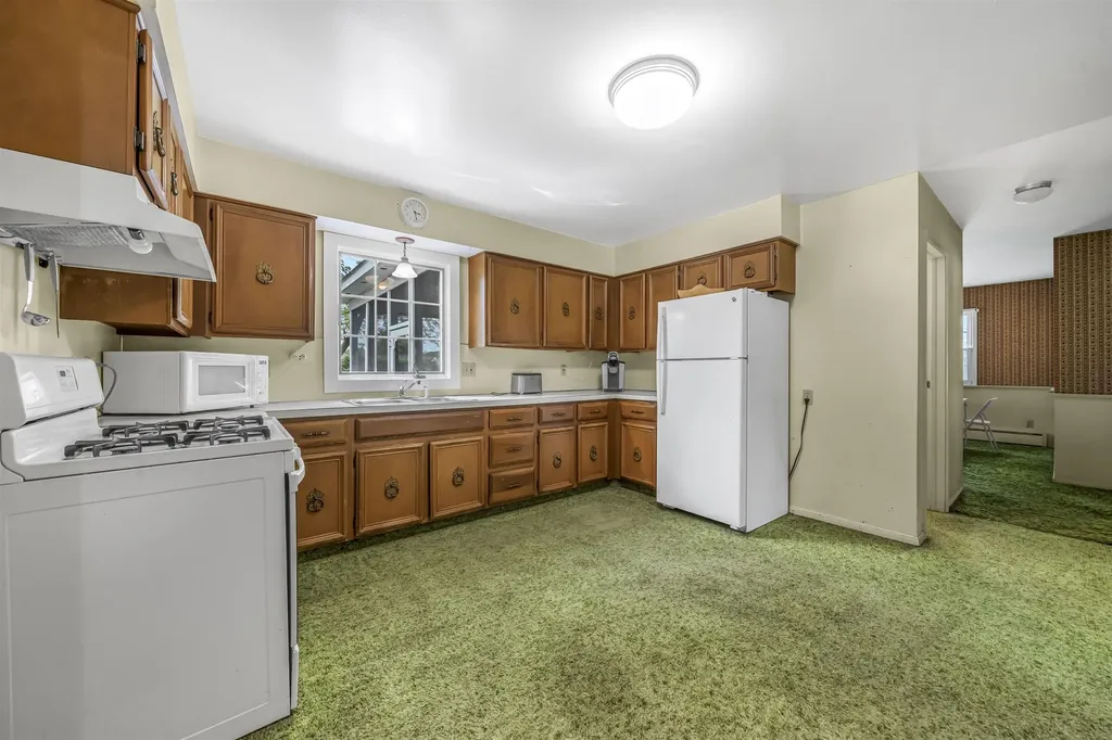 424 Crestview Place Cadillac City MI 49601