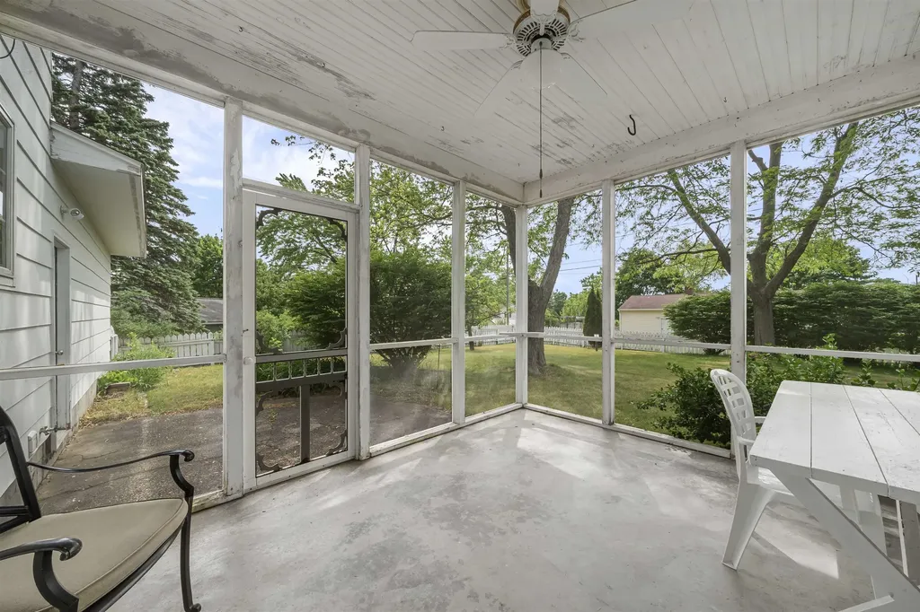 424 Crestview Place Cadillac City MI 49601