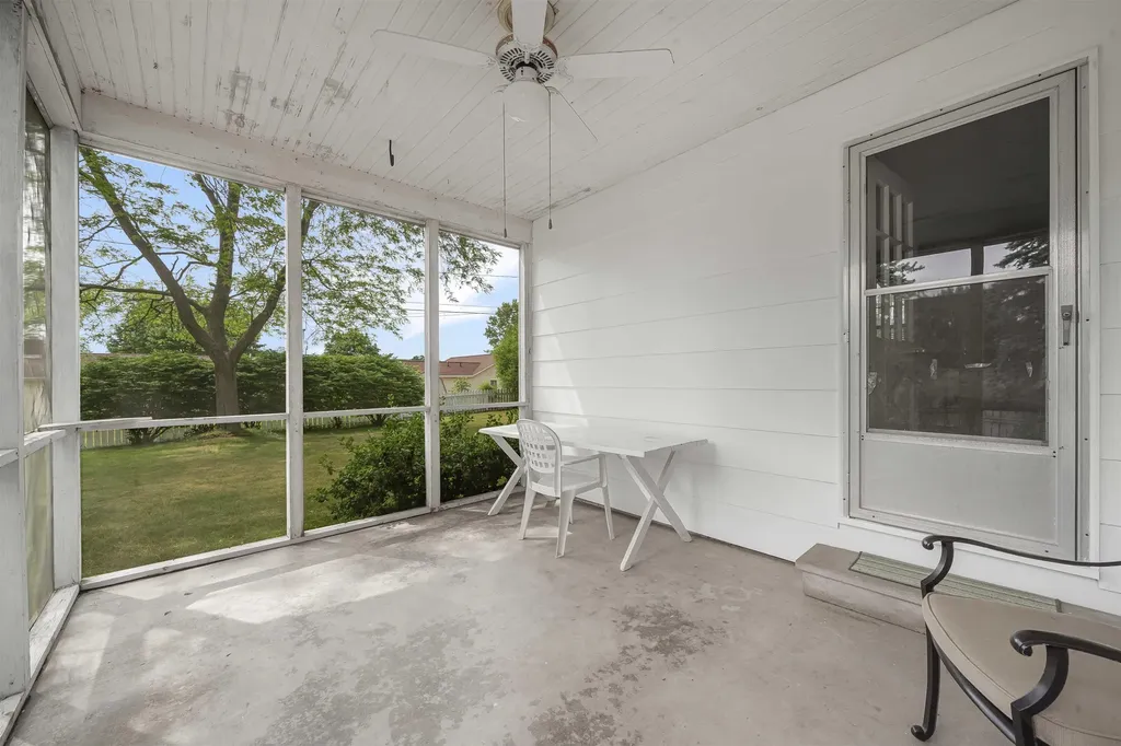 424 Crestview Place Cadillac City MI 49601