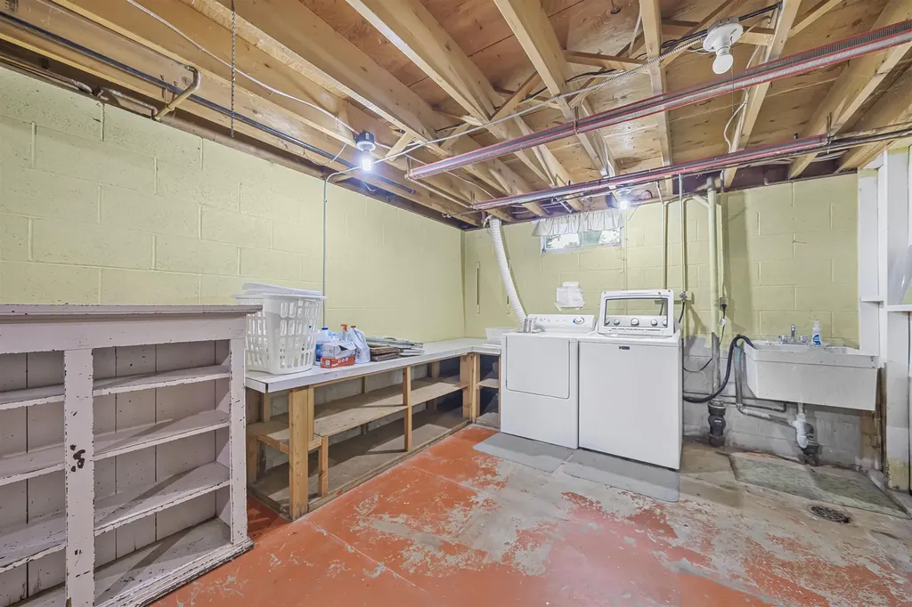 424 Crestview Place Cadillac City MI 49601