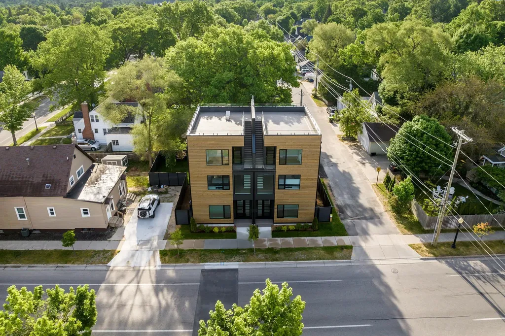 215 Barlow Street Traverse City City MI 49686