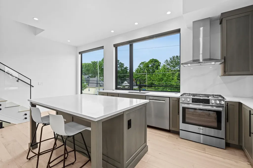 215 Barlow Street Traverse City City MI 49686