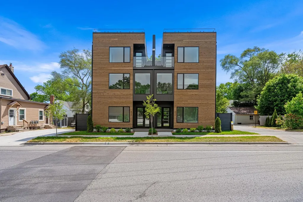 215 Barlow Street Traverse City City MI 49686
