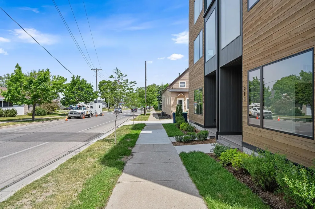 215 Barlow Street Traverse City City MI 49686