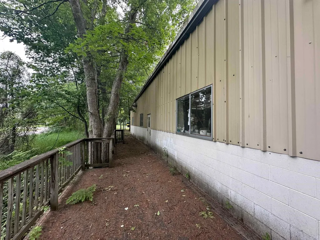 2883 Aero Park Drive Traverse City City MI 49686