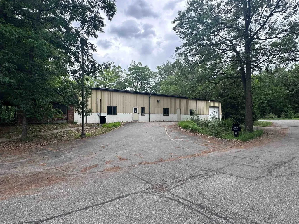 2883 Aero Park Drive Traverse City City MI 49686