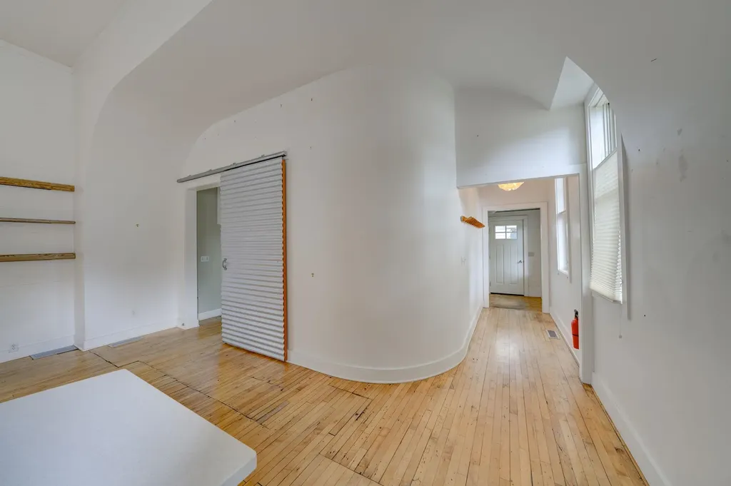 402 W Tenth Street Traverse City City MI 49684