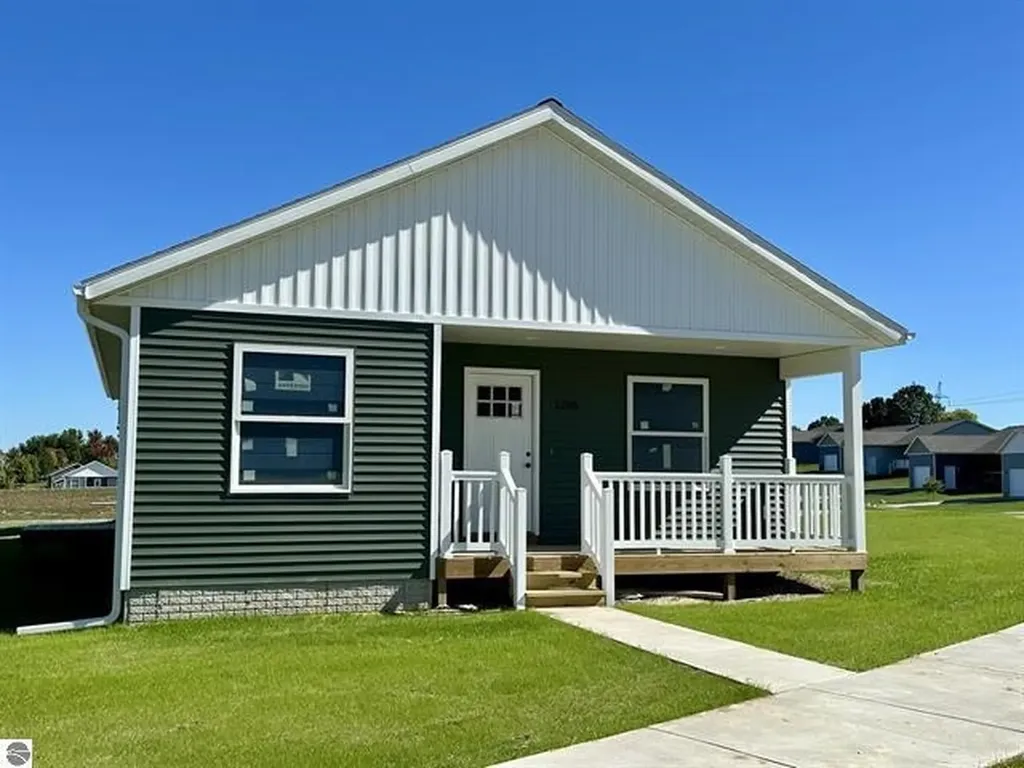 1260 Umber Drive Garfield Charter Township MI 49696