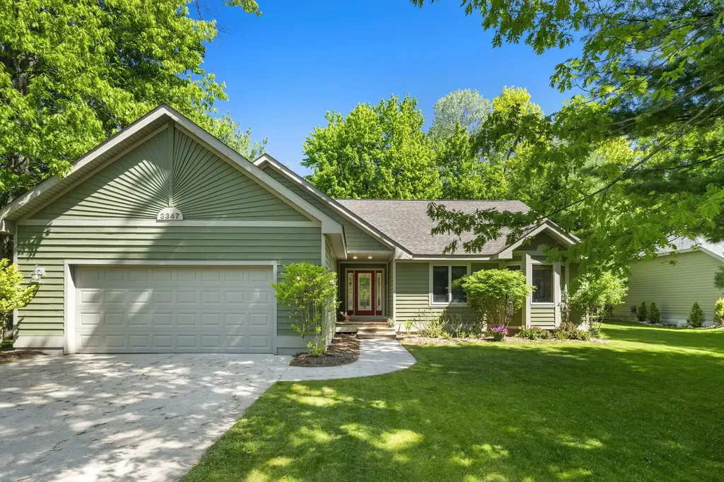 3347 Village Circle Drive East Bay Township MI 49686