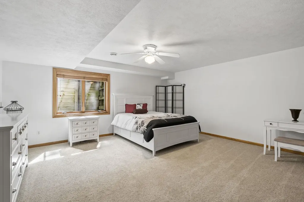 3347 Village Circle Drive East Bay Township MI 49686