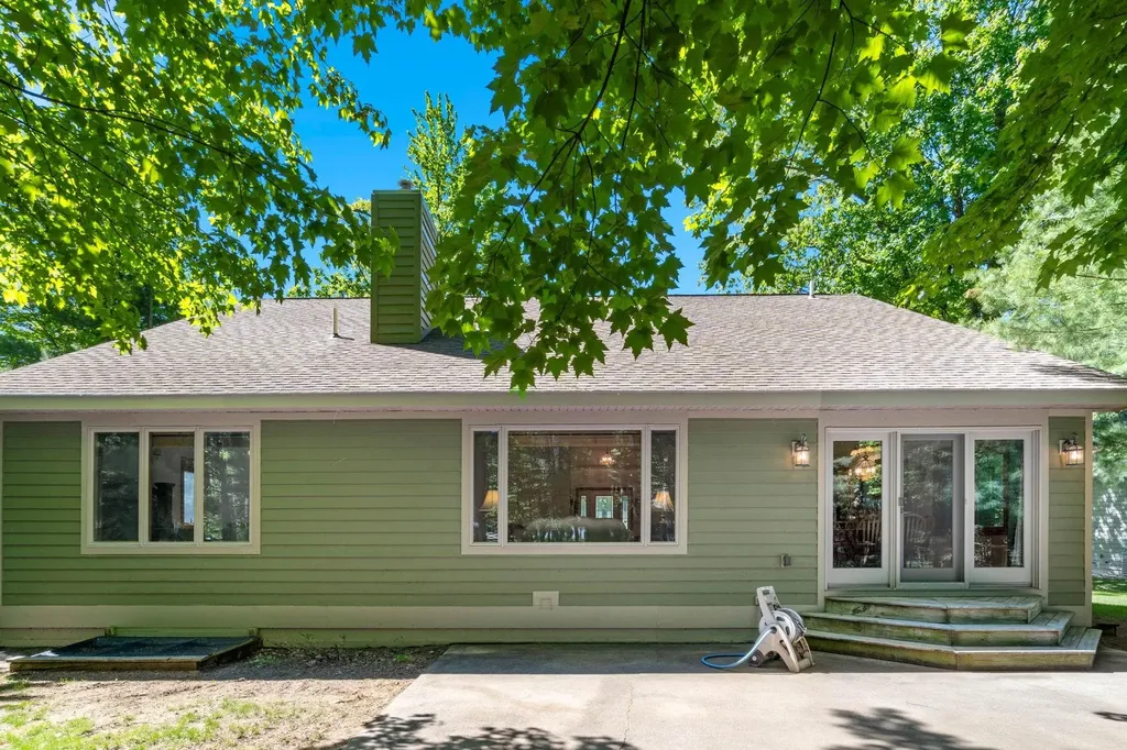 3347 Village Circle Drive East Bay Township MI 49686
