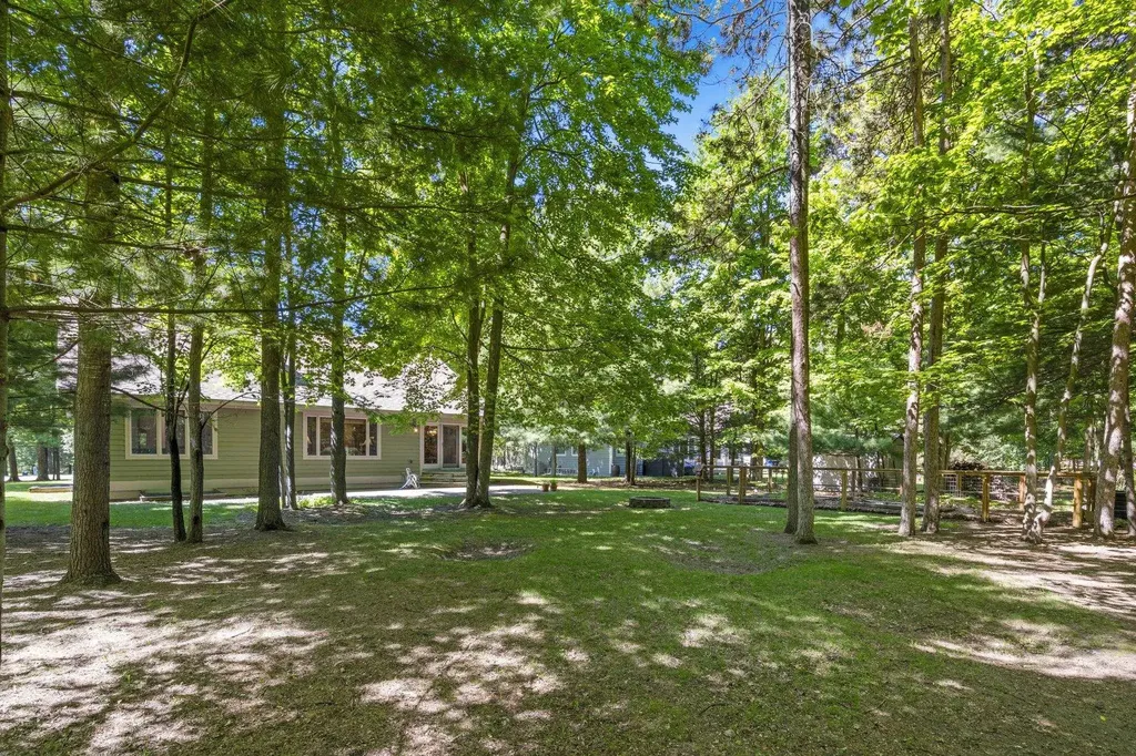 3347 Village Circle Drive East Bay Township MI 49686