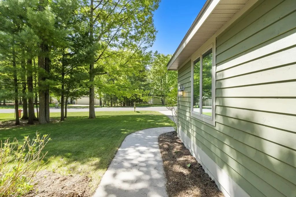 3347 Village Circle Drive East Bay Township MI 49686