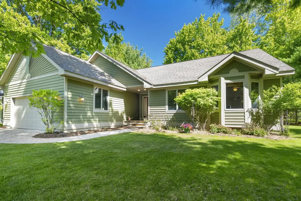 3347 Village Circle Drive East Bay Township MI 49686