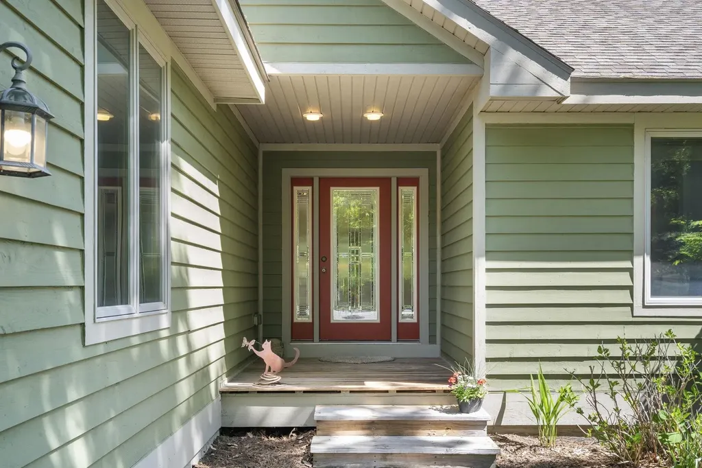 3347 Village Circle Drive East Bay Township MI 49686