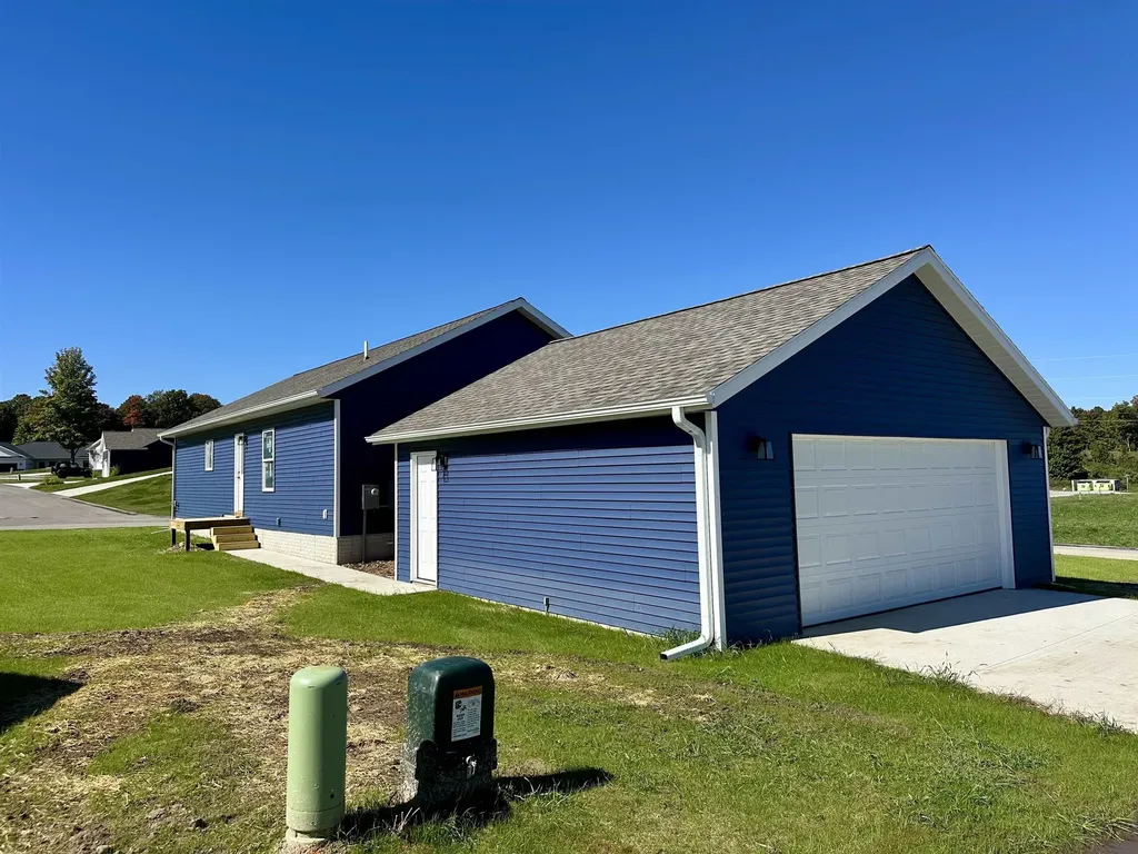 742 Ashland Drive Garfield Charter Township MI 49696