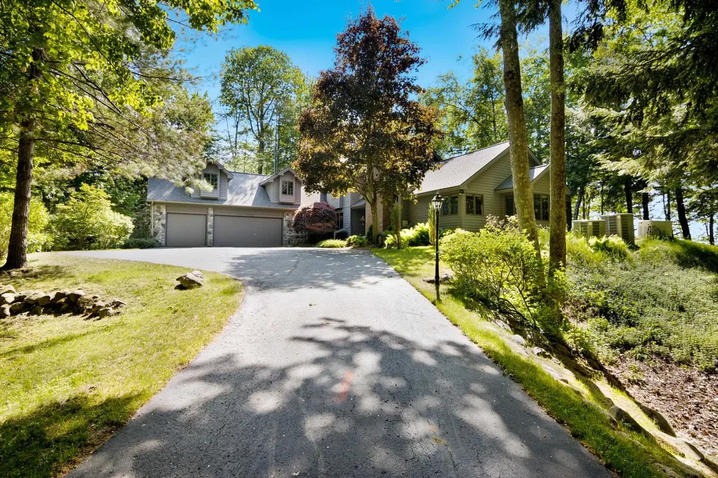 1143 Bay View Drive Torch Lake Township MI 49648