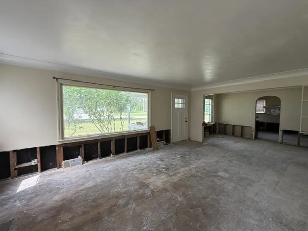 1693 Chestnut Street Cadillac City MI 49601