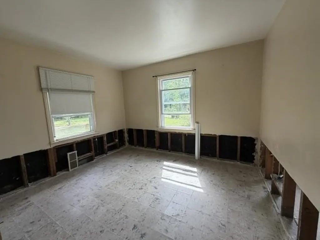1693 Chestnut Street Cadillac City MI 49601