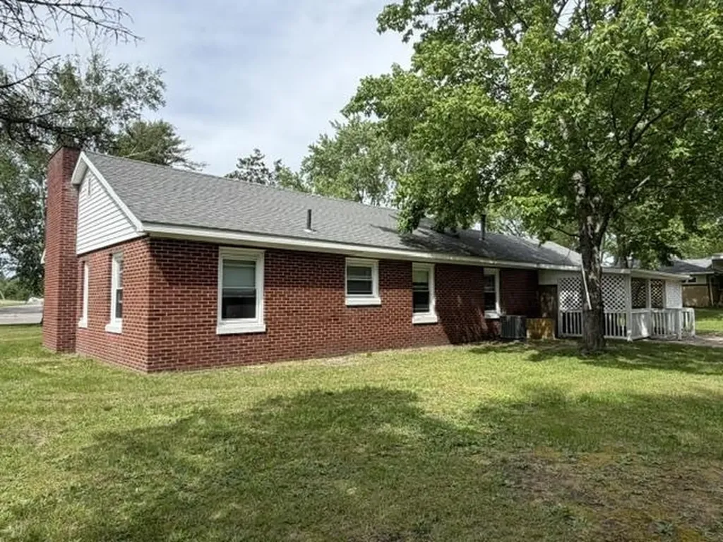 1693 Chestnut Street Cadillac City MI 49601