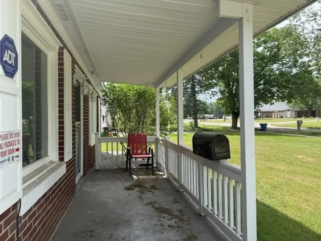 1693 Chestnut Street Cadillac City MI 49601