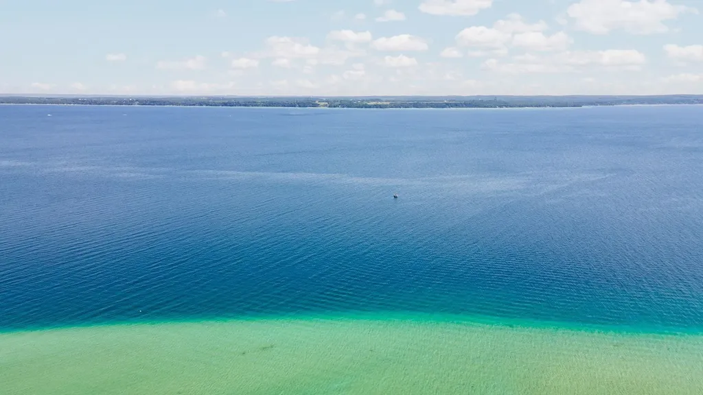 00 Center Road Peninsula Township MI 49686