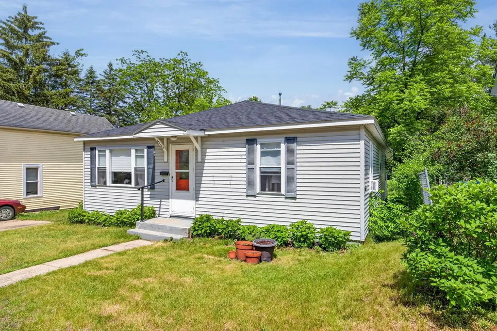 415 Crippen Street Cadillac City MI 49601