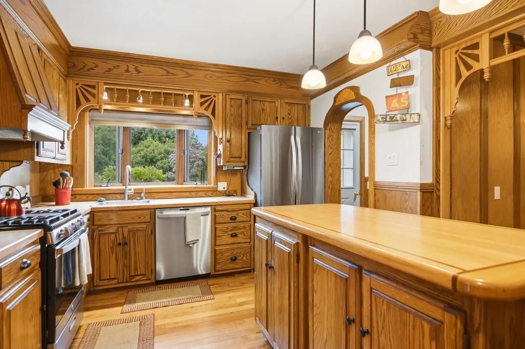 8491 Us-31 N Acme Township MI 49690