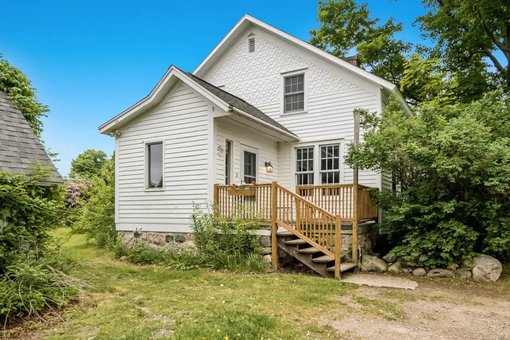 8491 Us-31 N Acme Township MI 49690