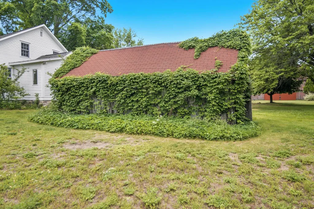8491 Us-31 N Acme Township MI 49690
