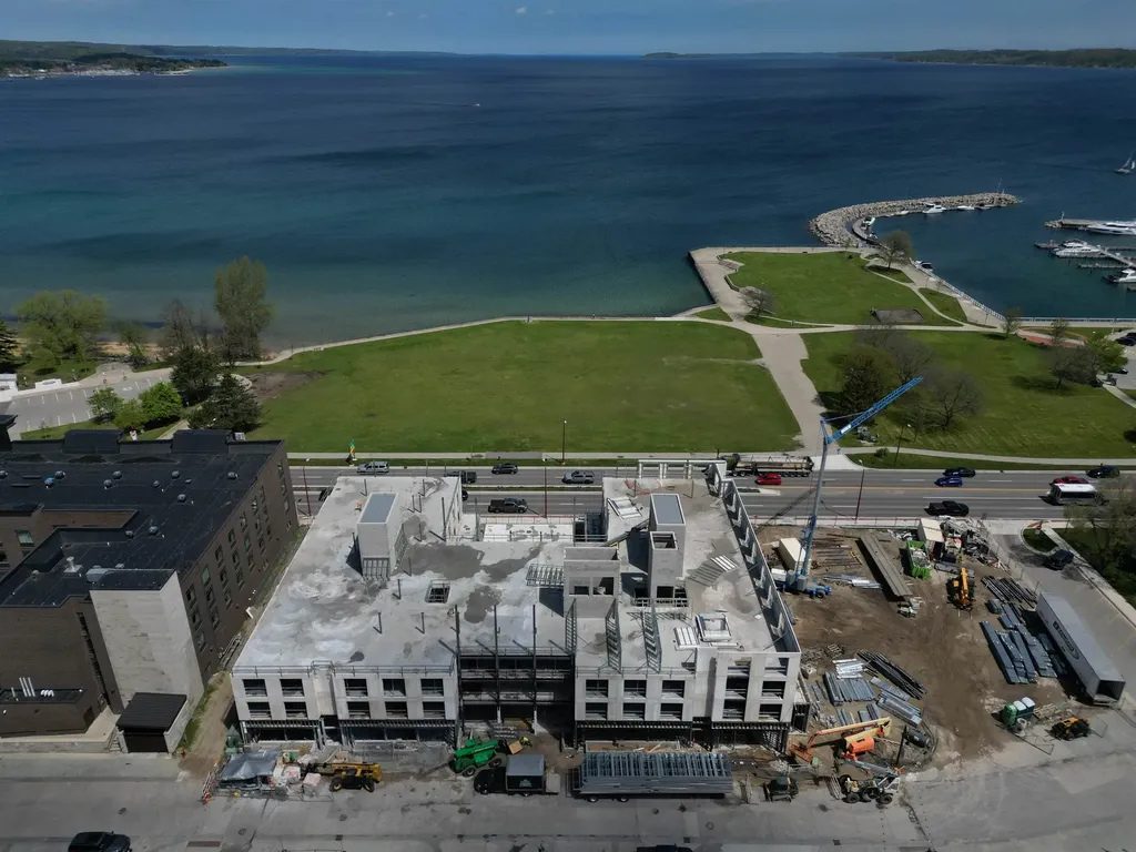 207 W Grandview Traverse City City MI 49684