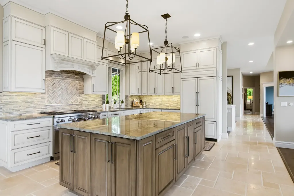 8546 East Beach Trail Peninsula Township MI 49686