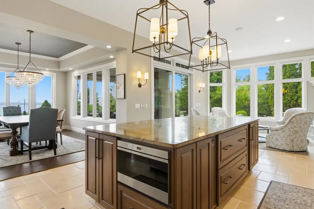 8546 East Beach Trail Peninsula Township MI 49686