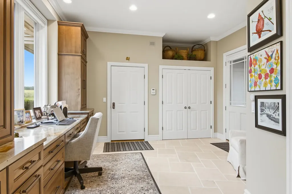 8546 East Beach Trail Peninsula Township MI 49686